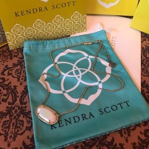 LIKE NEW KENDRA SCOTT PEARL/GOLD NECKLACE!!